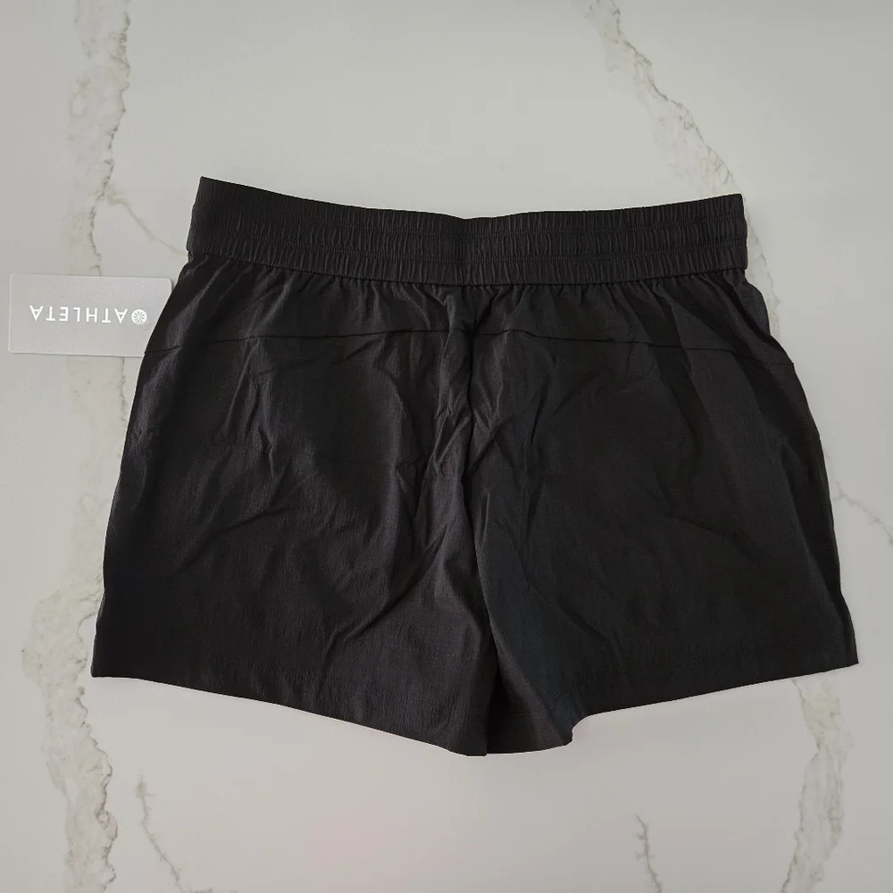 NWT Athleta Trekkie North Short